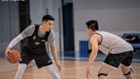 多米体育官方平台-从今晨上海海港调整名单以备CBA季后赛到达拉斯独行侠赛前外线爆发，尤文图斯队长鼓劲备战亚冠的简单介绍